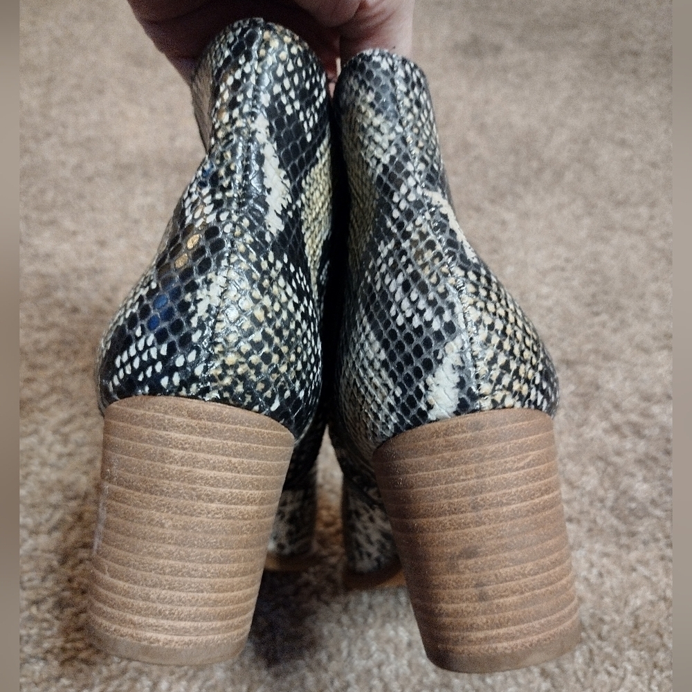 Madewell Snake Embossed Ankle Boots 8.5 - Picture 9 of 14